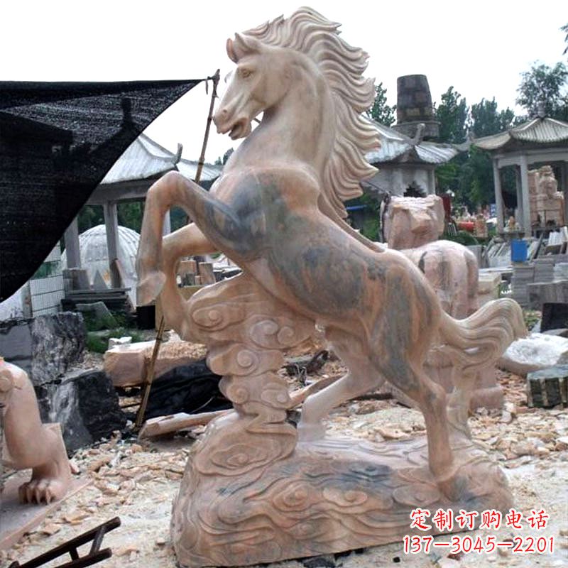 山东晚霞红石雕马生肖动物雕塑