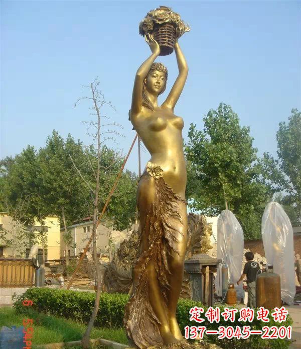 山东西方美女公园人物铜雕 (2)