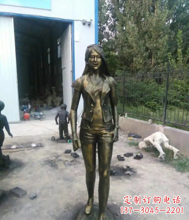 山东现代美女广场人物铜雕