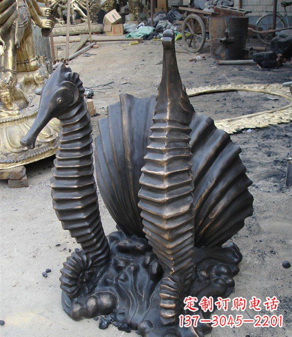 山东小区动物海马铜雕