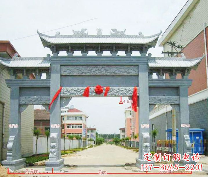 山东小区三门牌坊石雕