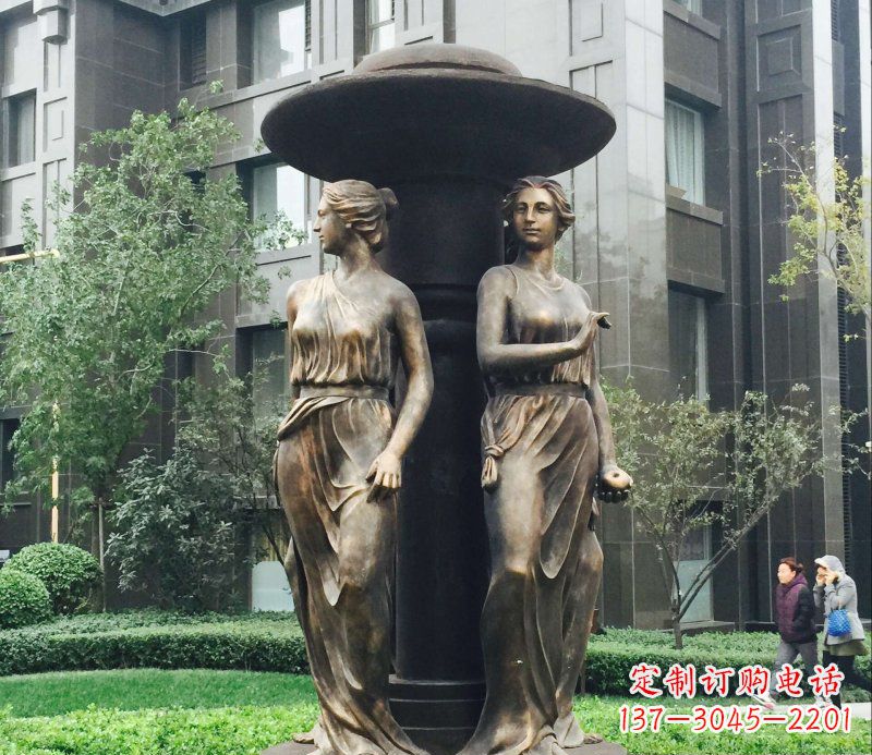 山东小区西方女人人物铜雕