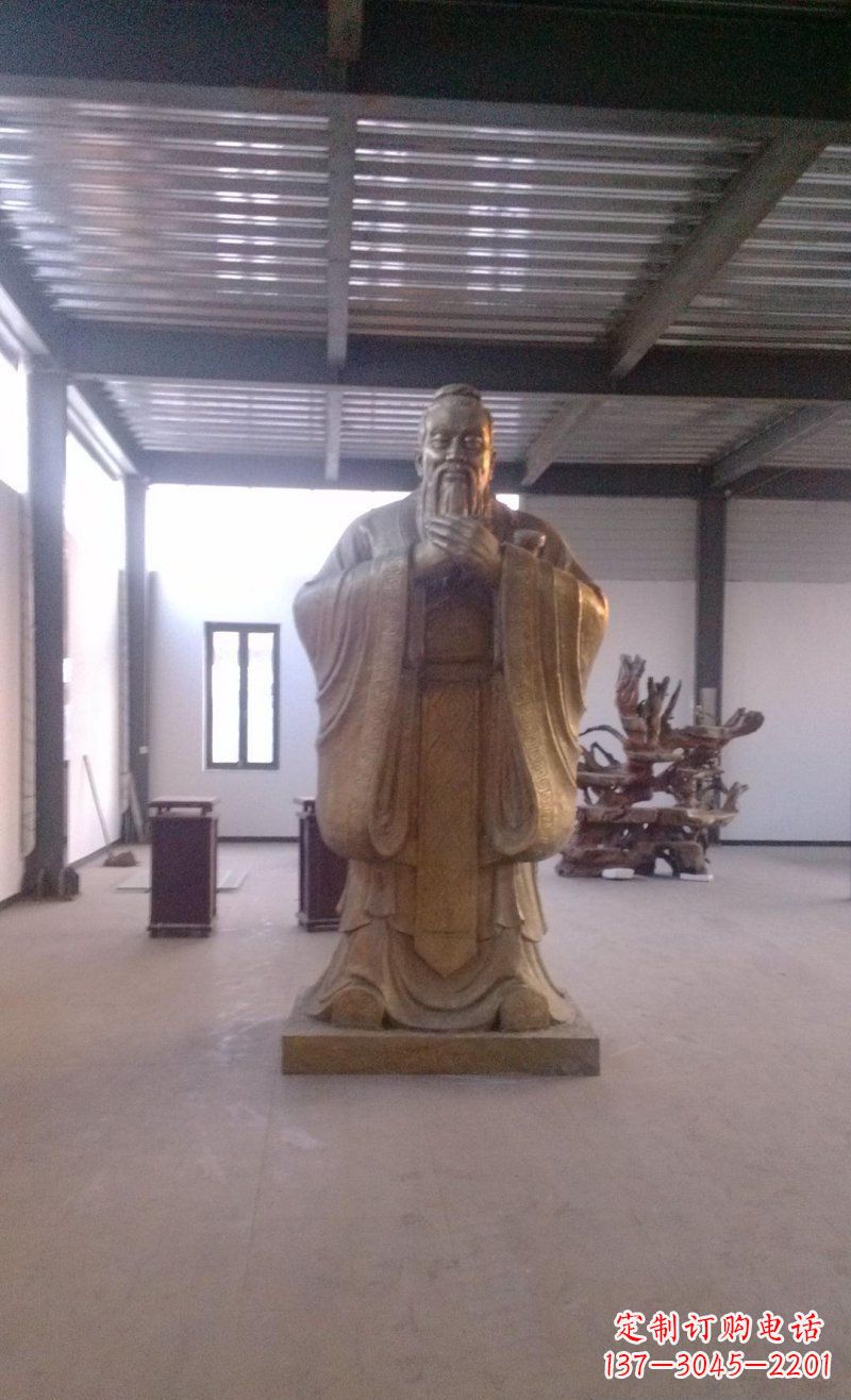 山东校园仿铜老子玻璃钢名人雕塑