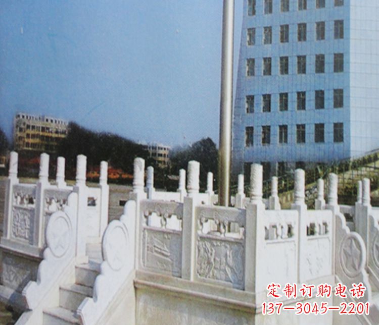 山东校园汉白玉升旗台景观石雕