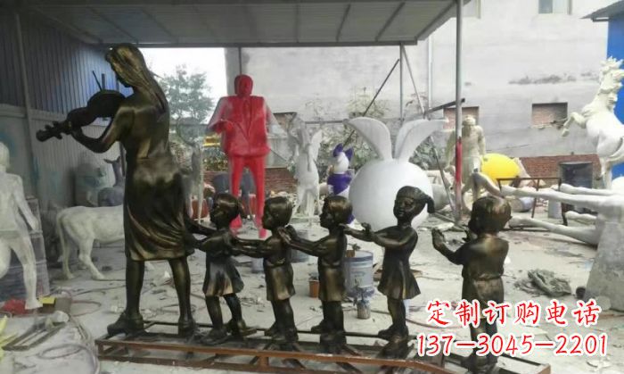 山东校园老师和儿童铜雕