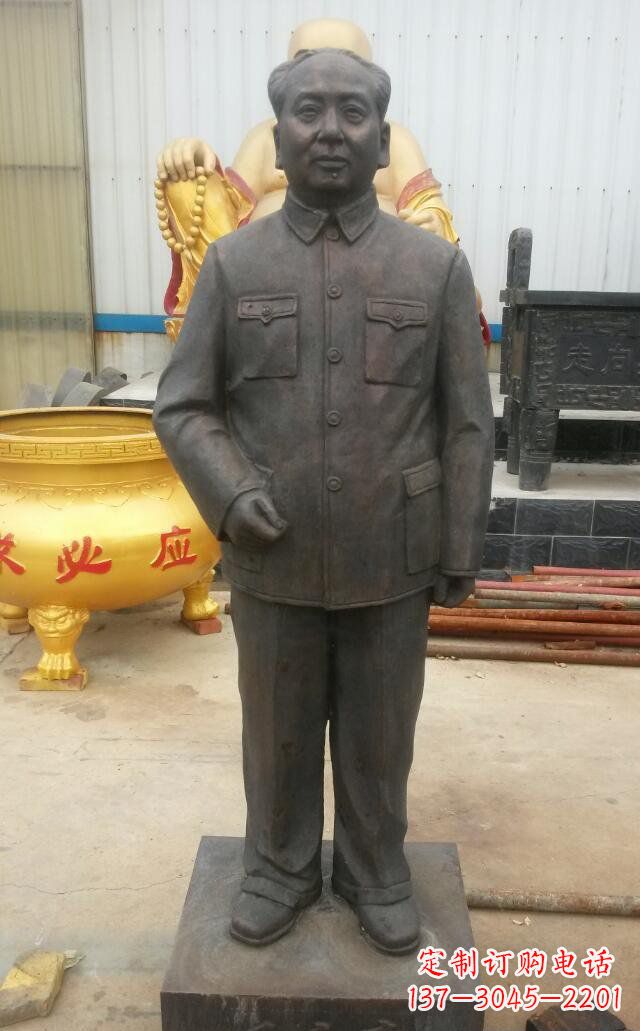山东校园毛主席伟人铜雕
