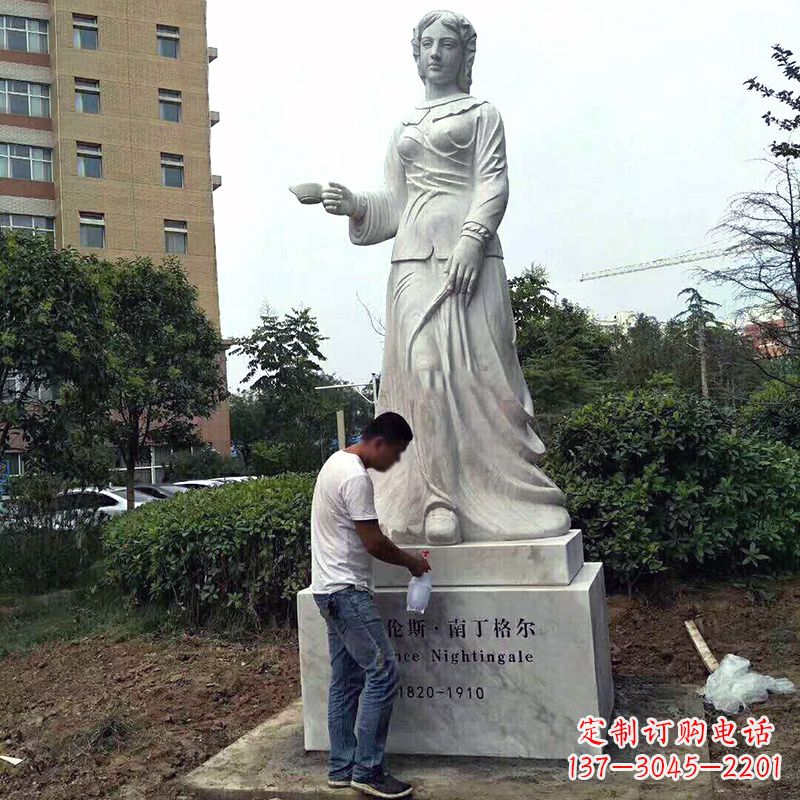 山东医院园林提灯天使南丁格尔石雕塑