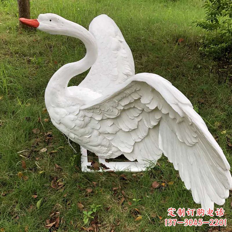 山东展翅飞翔白天鹅仿真发光动物雕塑