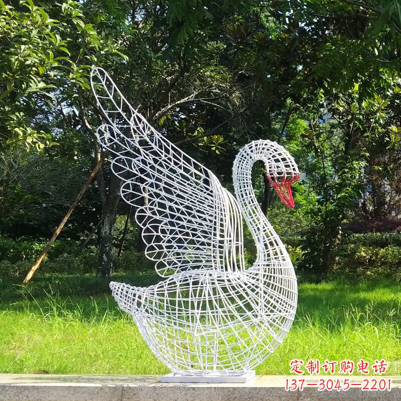山东展翅款网格天鹅雕塑（嘴部为实体）