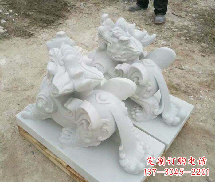 山东招财进宝立式貔貅门口石雕