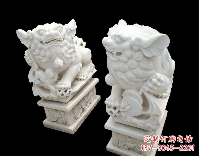 山东招财献钱狮子石雕