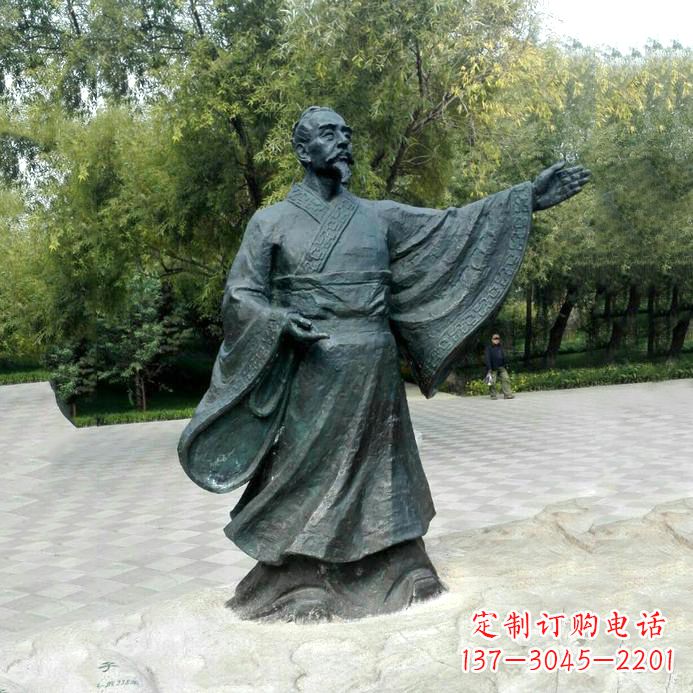 山东中国历史名人战国时期儒家学派的代表人物荀子铜雕像