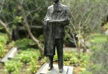 山东徐悲鸿雕塑著名奔马画家公园铜雕像